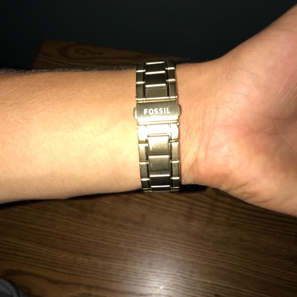 Gold Fossil Men’s Watch - Picture 4 of 4